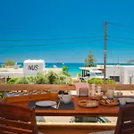 A La Residences 01 Апарт-отель Platis Gialos (Sifnos)